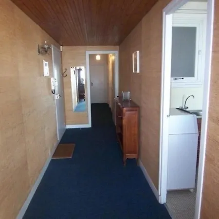 Appartement Les Sables-d'olonne, 3 Pieces, 4 Personnes - Fr-1-197-178 *